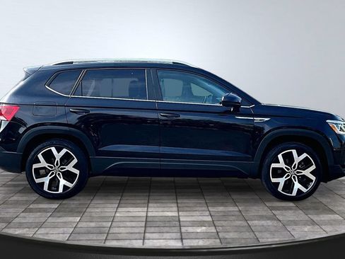 Used 2023 Volkswagen Taos SEL AWD/4WD image 8