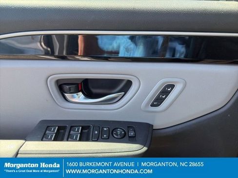 Used 2023 Honda Pilot Touring image 8