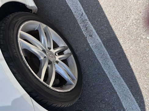 Used 2013 Mercedes-Benz C 250 Sedan image 13