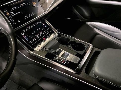 Used 2019 Audi Q8 Prestige w/ Towing Package AWD/4WD image 17