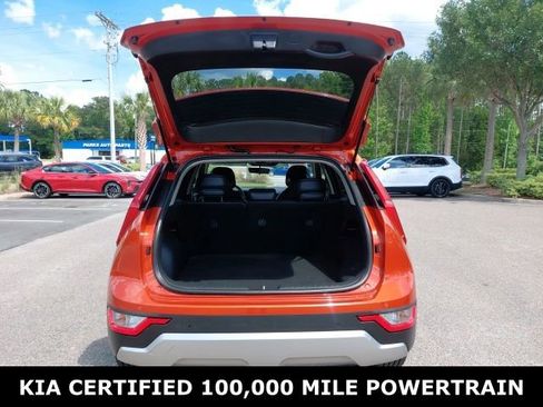Certified 2023 Kia Niro EX FWD image 28