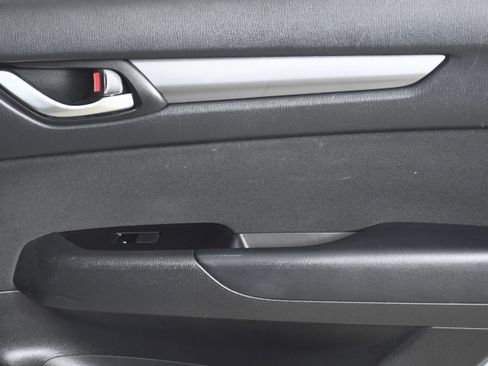 Used 2017 MAZDA CX-5 Sport image 25