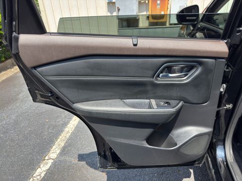 Used 2021 Nissan Rogue SL FWD image 36