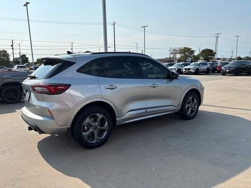 Used 2024 Ford Escape ST-Line w/ Tech Pack #1 AWD/4WD image 3