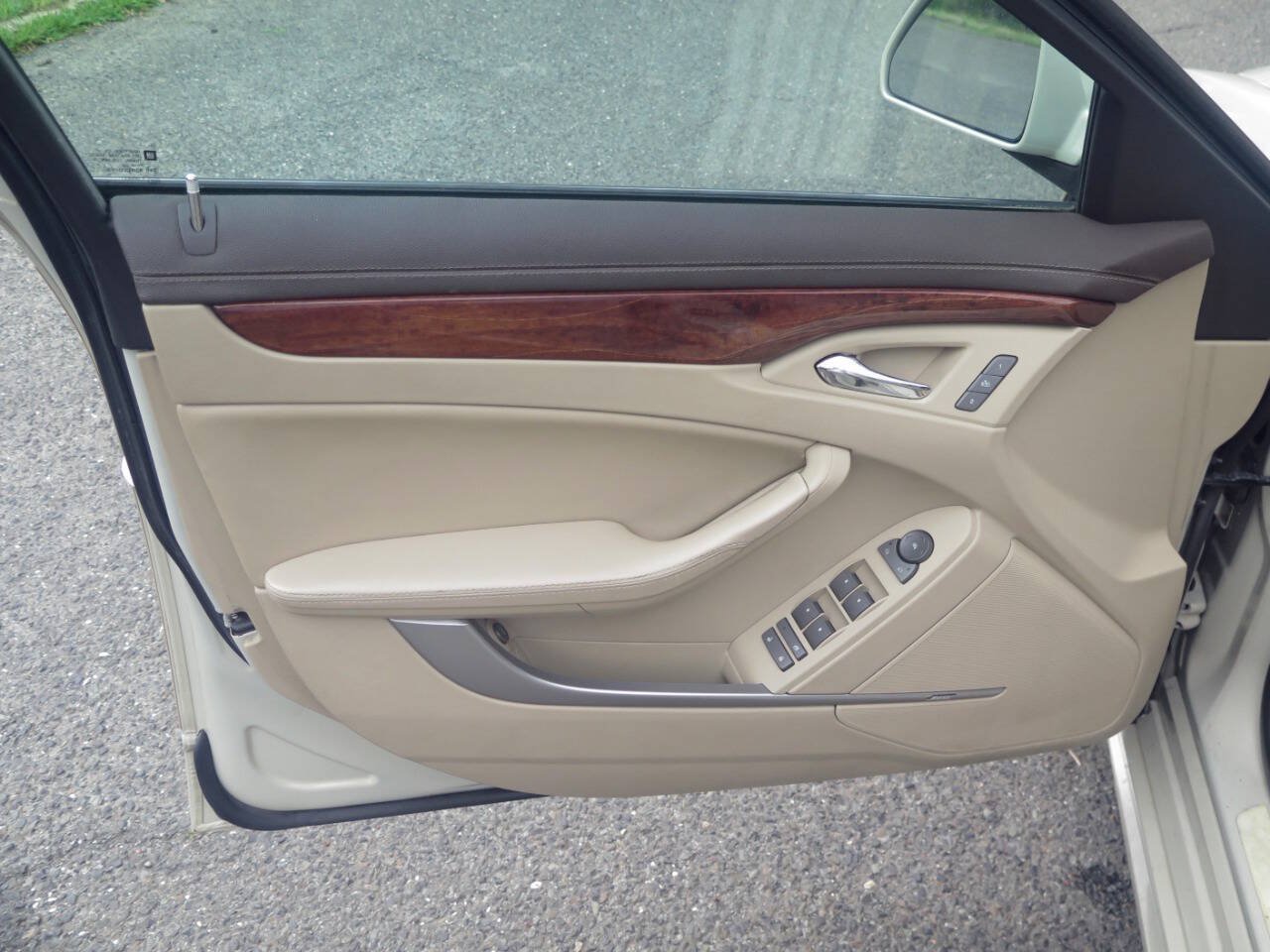 Used 2011 Cadillac CTS Luxury AWD/4WD image 35