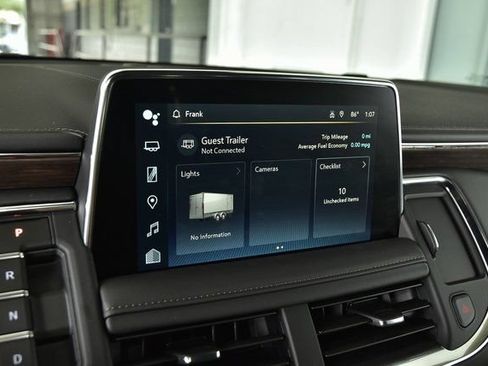 Used 2024 Chevrolet Suburban High Country AWD/4WD image 37