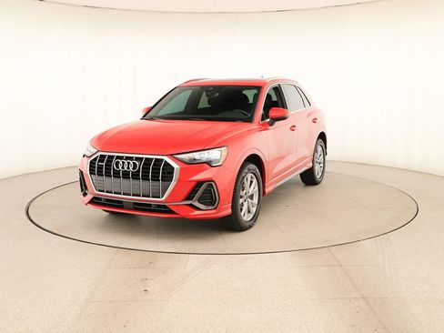 Certified 2022 Audi Q3 2.0T Premium w/ Convenience Package AWD/4WD image 12