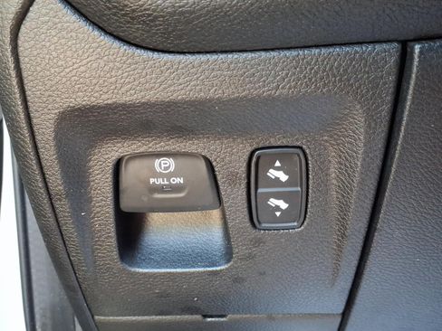 Used 2020 RAM 1500 Big Horn AWD/4WD image 15
