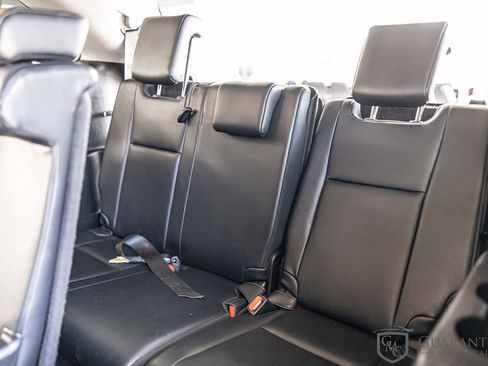 Used 2019 Toyota Highlander XLE AWD/4WD image 37