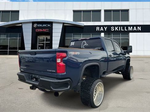 Used 2022 Chevrolet Silverado 2500 Custom w/ Custom Value Package AWD/4WD image 4