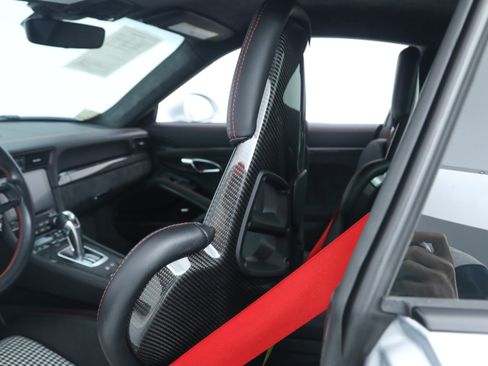 Used 2018 Porsche 911 GT3 image 25