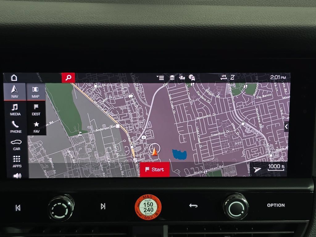 Certified 2026 Porsche Macan AWD/4WD image 18