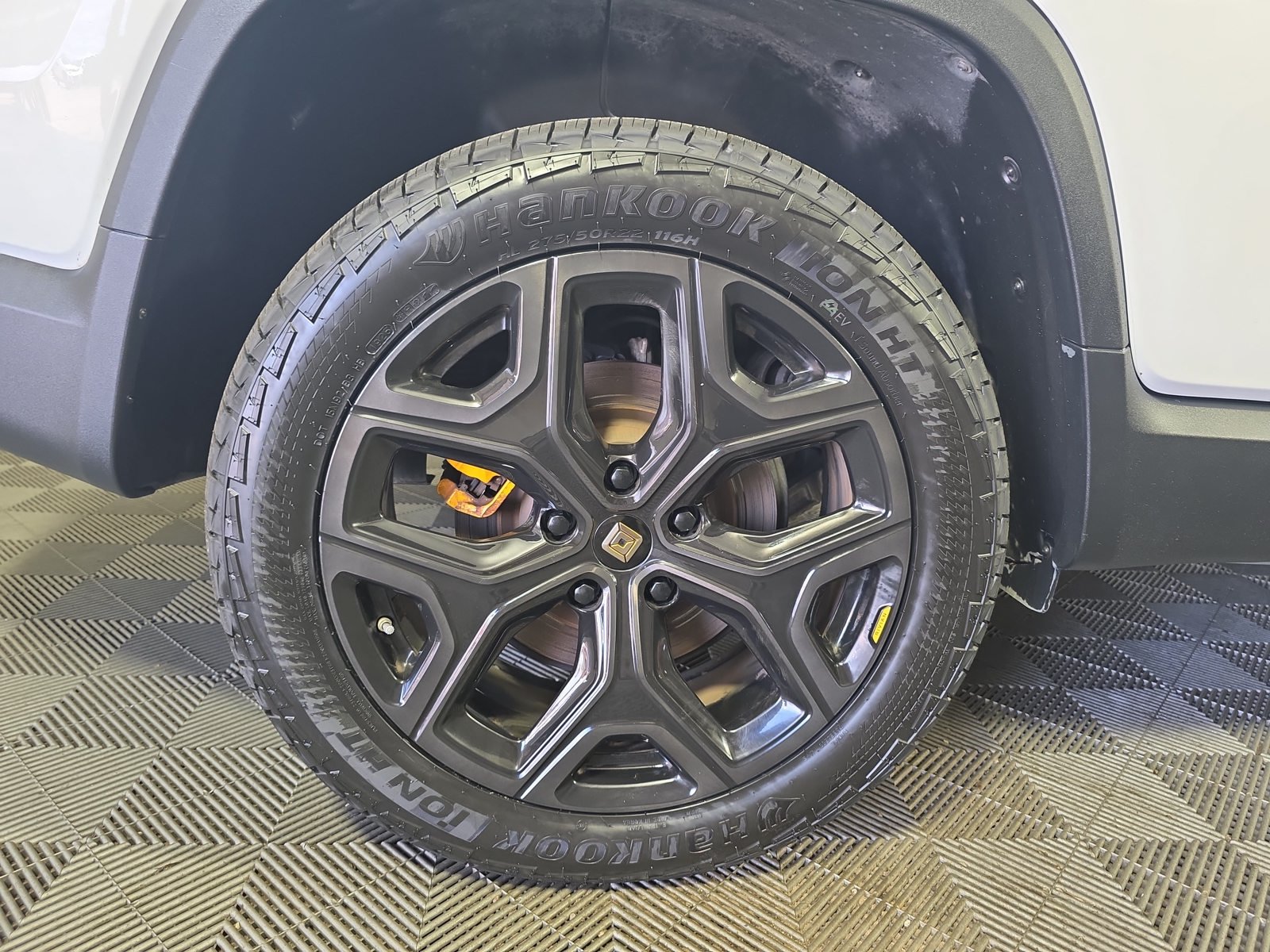 Used 2023 Rivian R1T Adventure Quad AWD/4WD image 12