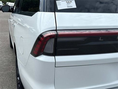New 2025 Lincoln Navigator Reserve w/ Jet Appearance Package image 11