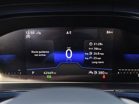 Used 2023 Volkswagen Taos SE w/ Panoramic Sunroof Package AWD/4WD image 11