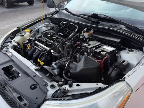 Used 2009 Ford Focus S image 37