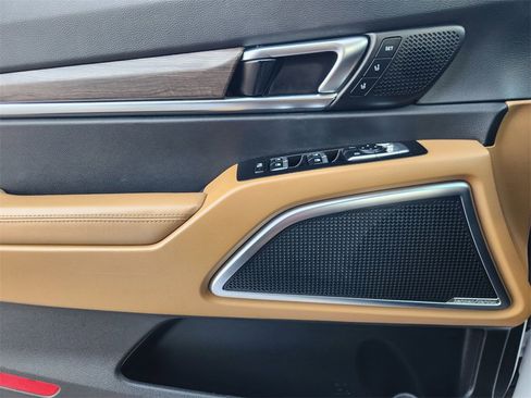 Used 2022 Kia Telluride SX w/ Towing Package image 20