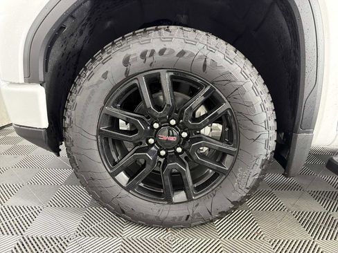 New 2026 GMC Sierra 1500 Elevation image 18