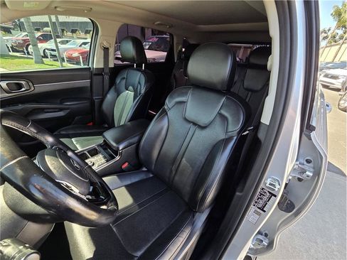 Used 2021 Kia Sorento S w/ Panoramic Sunroof Package FWD image 15