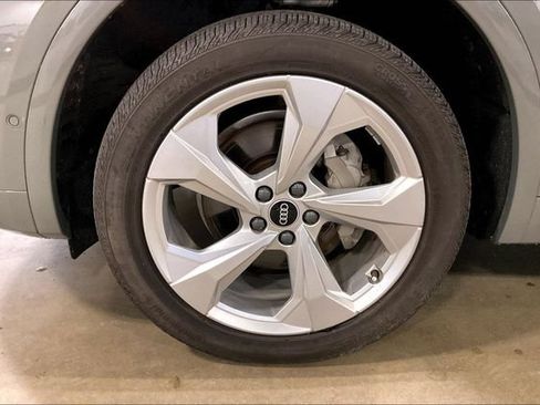 Certified 2023 Audi Q5 2.0T Prestige w/ Prestige Package AWD/4WD image 9