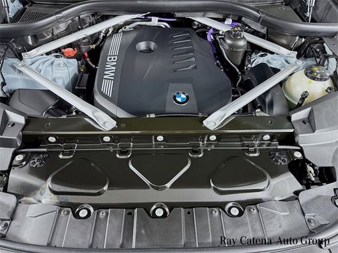 Used 2024 BMW X5 xDrive40i w/ Executive Package image 32