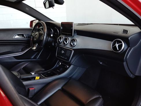 Used 2017 Mercedes-Benz GLA 250 w/ Premium Package image 10