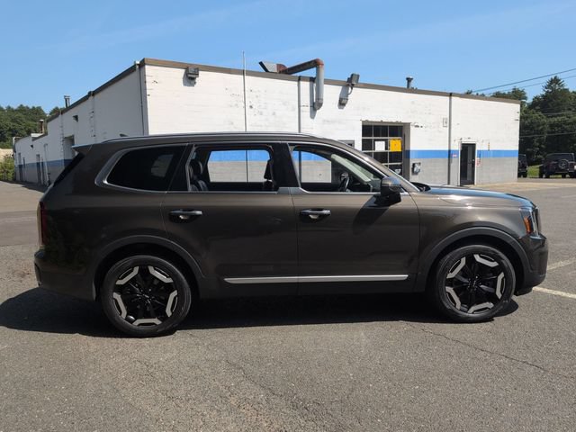 Used 2023 Kia Telluride S w/ S Sunroof Package AWD/4WD image 4