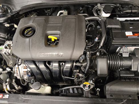 Used 2023 Kia Forte LXS w/ LXS Technology Package FWD image 30