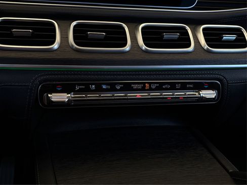 Used 2023 Mercedes-Benz GLE 350 4MATIC image 26