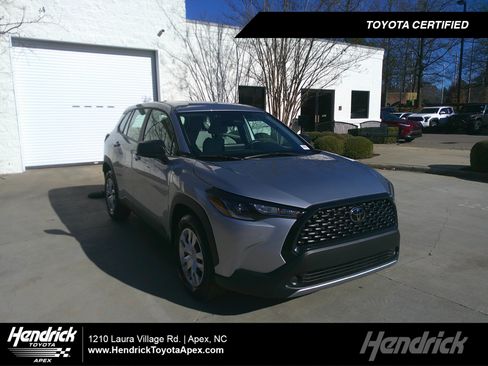 Used 2025 Toyota Corolla Cross L image 1
