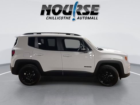 Used 2022 Jeep Renegade Altitude w/ Convenience Group image 9