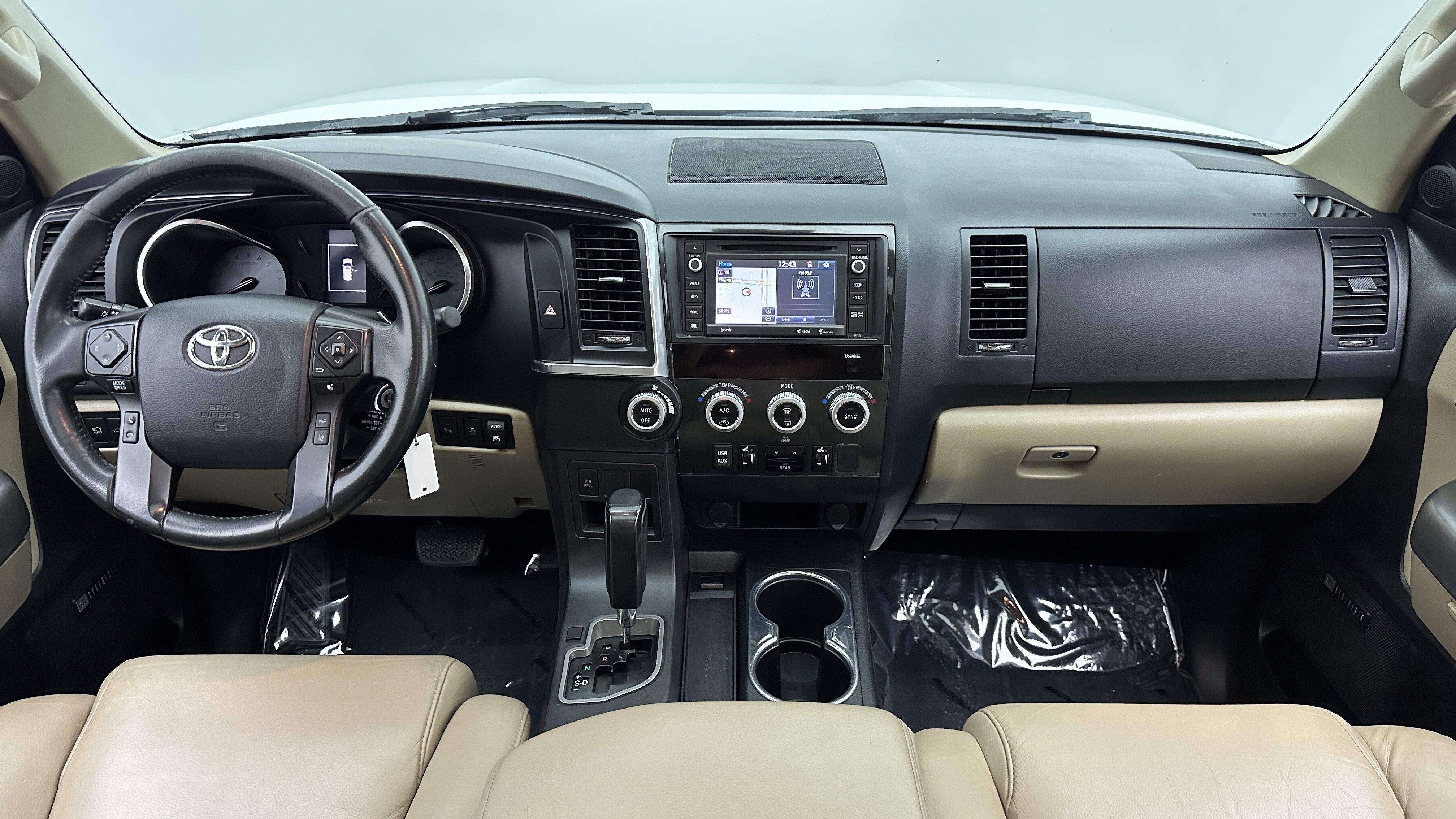 Used 2018 Toyota Sequoia Limited w/ Safety & Convenience Package RWD image 41