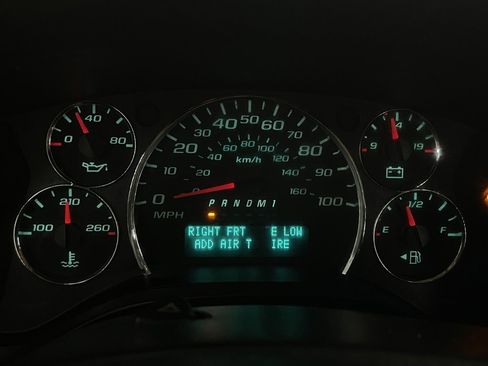 Used 2015 Chevrolet Express 3500 LS w/ Chrome Appearance Package image 26