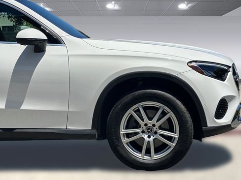 Used 2024 Mercedes-Benz GLC 300 4MATIC image 35
