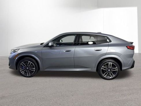 Used 2025 BMW X2 xDrive28i w/ M Sport Package image 30