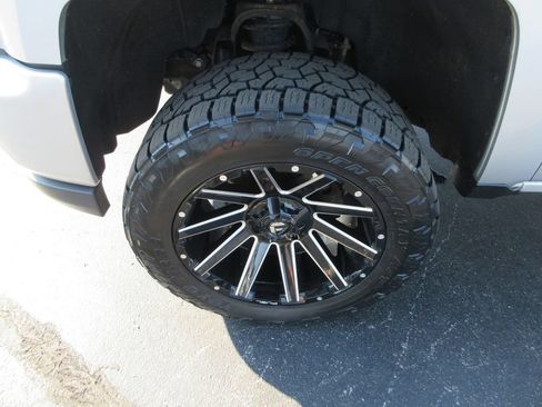 Certified 2018 Chevrolet Silverado 1500 LT w/ All Star Edition AWD/4WD image 15