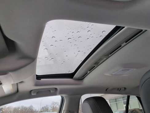 Used 2017 Chevrolet Trax Premier image 30