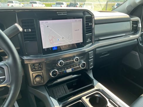 Used 2025 Ford F350 Lariat w/ Chrome Package AWD/4WD image 18