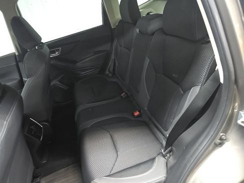 Used 2021 Subaru Forester Premium AWD/4WD image 32