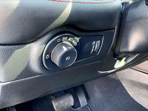 Used 2023 Dodge Durango GT image 33