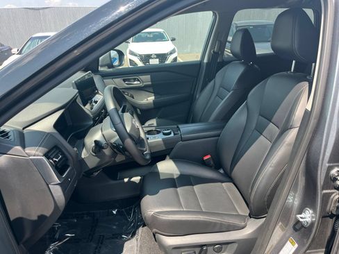 Used 2026 Nissan Rogue SL AWD/4WD image 38