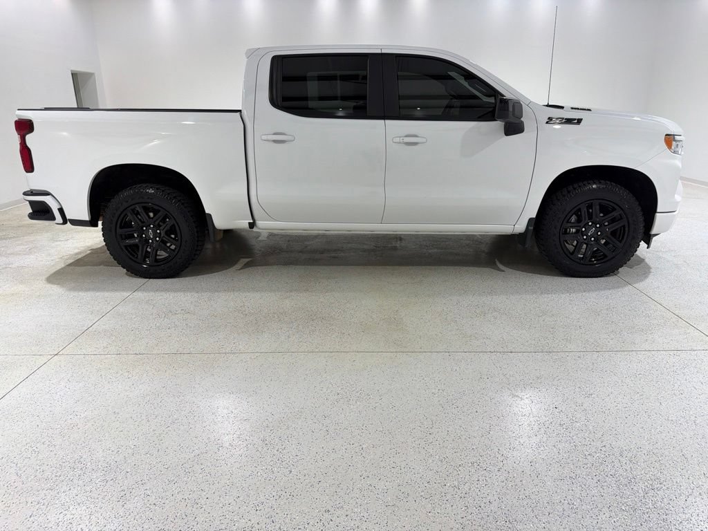 Used 2024 Chevrolet Silverado 1500 RST AWD/4WD image 6