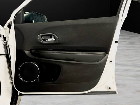 Used 2022 Honda HR-V EX image 34