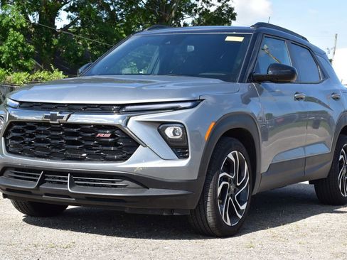 Used 2026 Chevrolet TrailBlazer RS w/ Driver Confidence Package FWD image 1