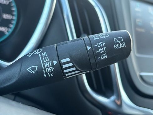 Used 2018 Chevrolet Equinox LT image 20