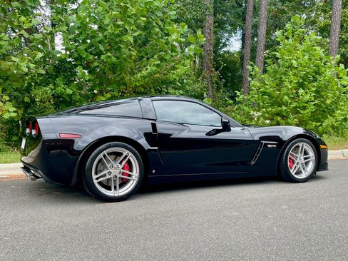 Used 2007 Chevrolet Corvette Z06 w/ Preferred Equipment Group image 27