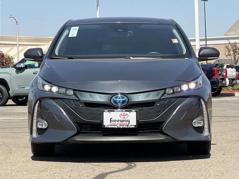 Certified 2021 Toyota Prius Prime Limited FWD image 11