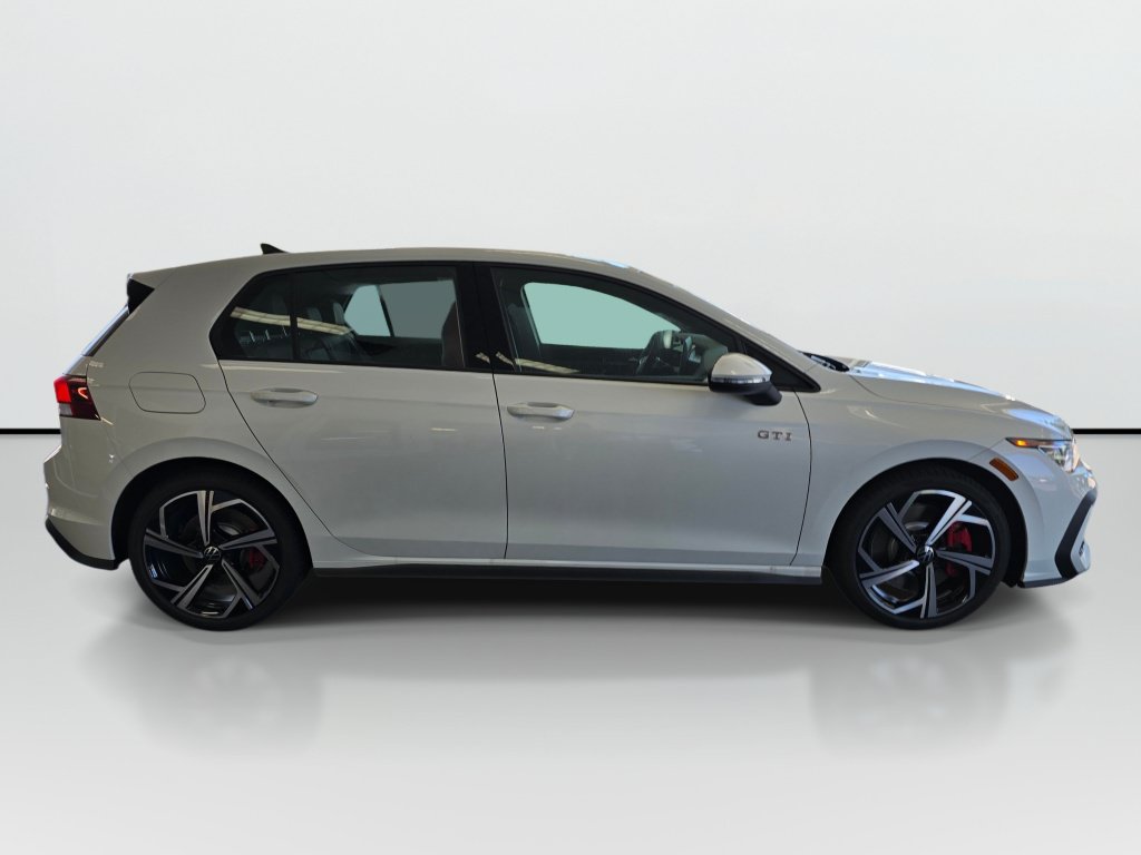 New 2026 Volkswagen GTI SE FWD image 2