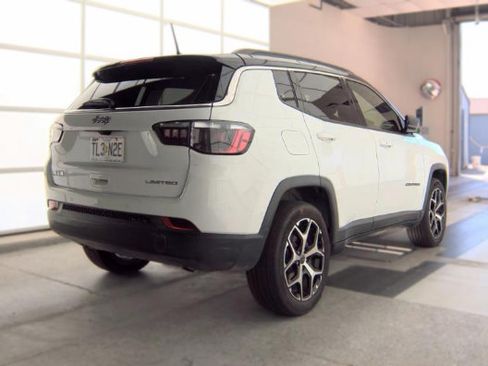 Used 2025 Jeep Compass Limited AWD/4WD image 2
