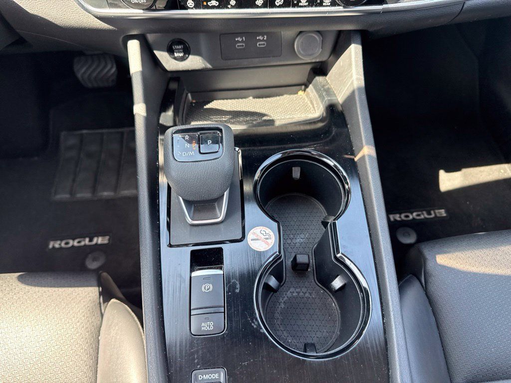 Used 2025 Nissan Rogue SV w/ SV Premium Package FWD image 24